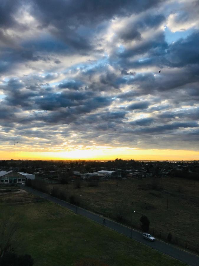 Amanecer Rent Apart - Tu Hogar! Amplio Y Luminoso Con Desayuno ฟูนิน ภายนอก รูปภาพ
